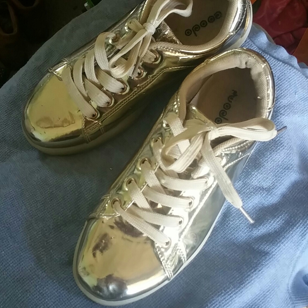 Size 7 Gold Sneakers
